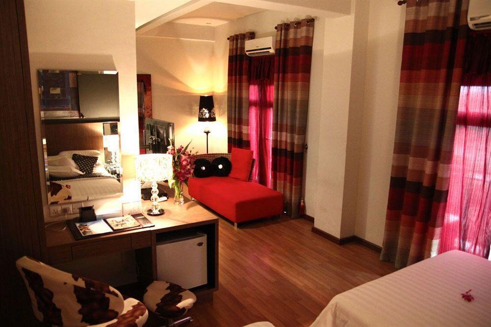 Malacca Arenaa Deluxe Hotel מראה חיצוני תמונה