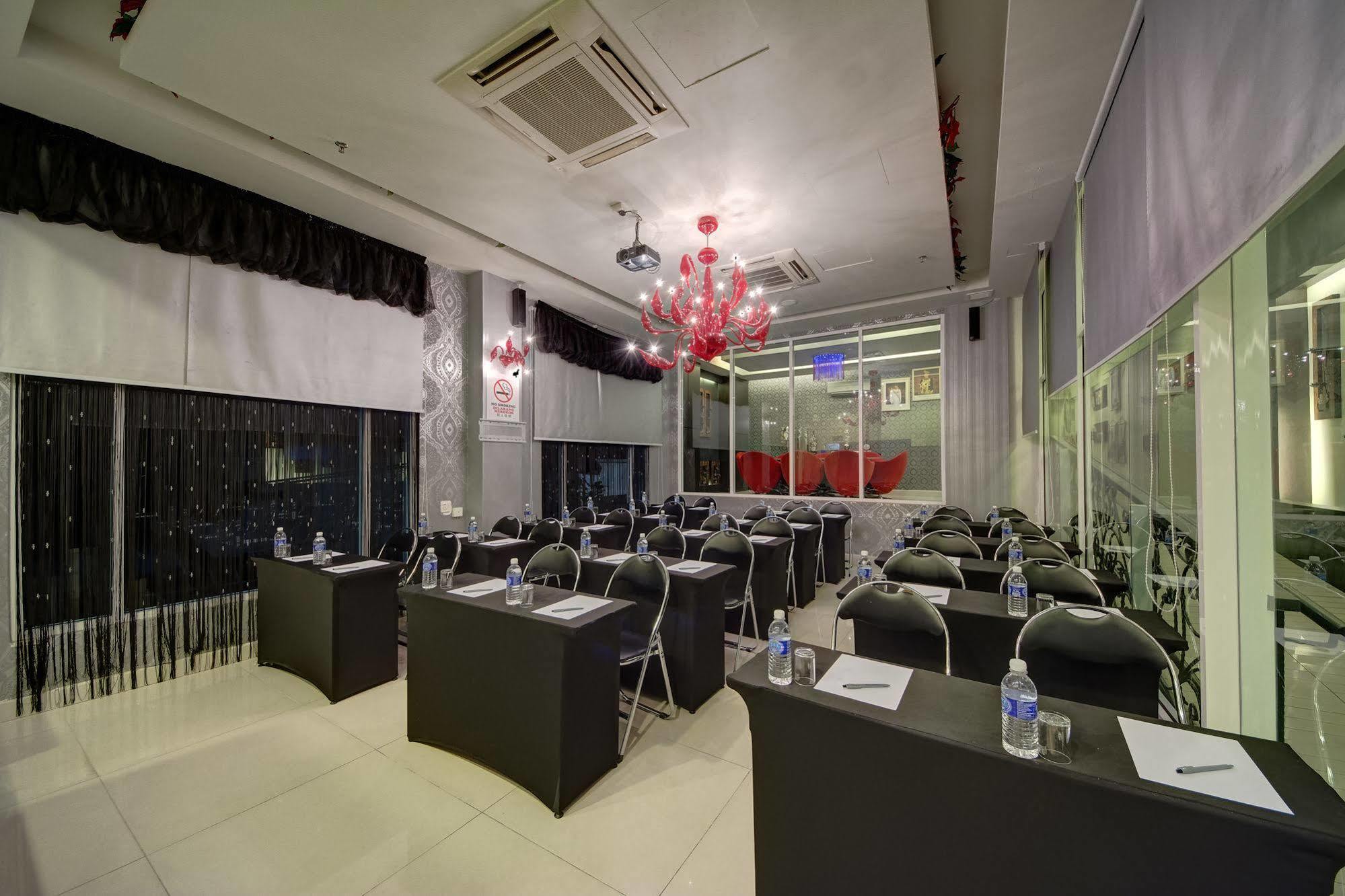 Malacca Arenaa Deluxe Hotel מראה חיצוני תמונה